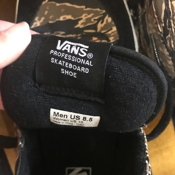 Vans men sneakers size 8.5 - Picture 4 of 4